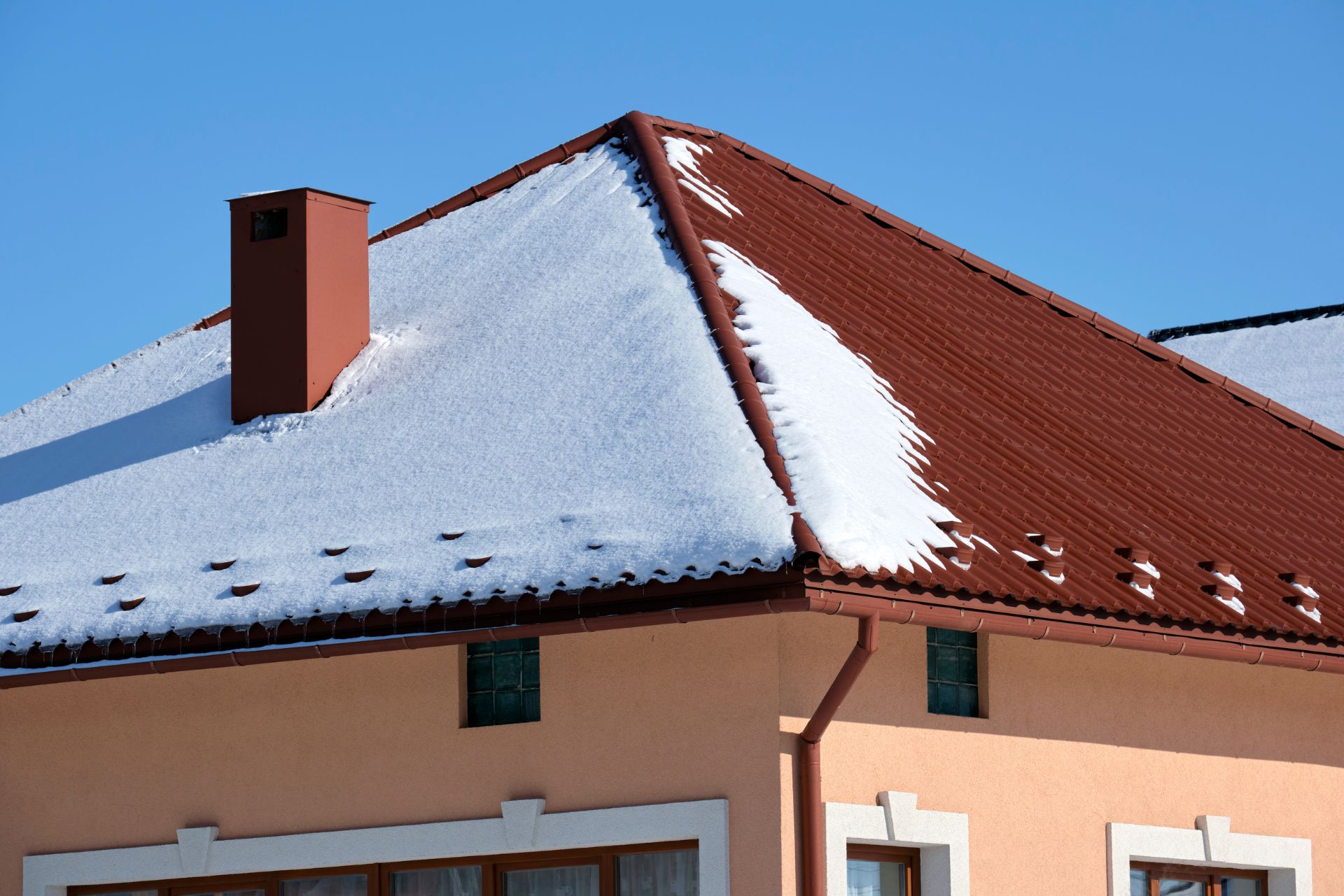 How Snow Guards Protect Your Home and Family During Winter