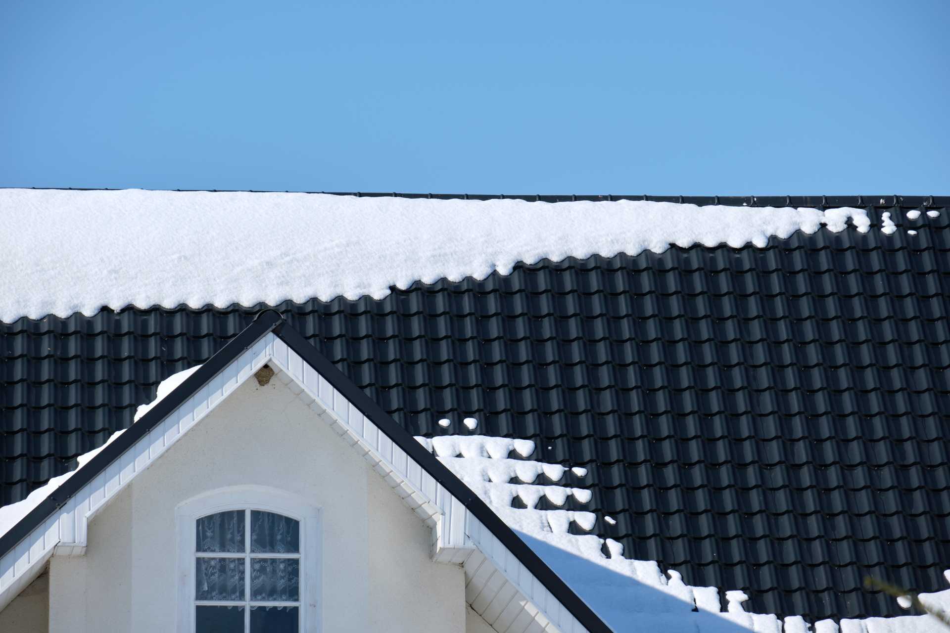 How Metal Roofing Prevents Ice Dams and Protects Your Home from Winter Damage