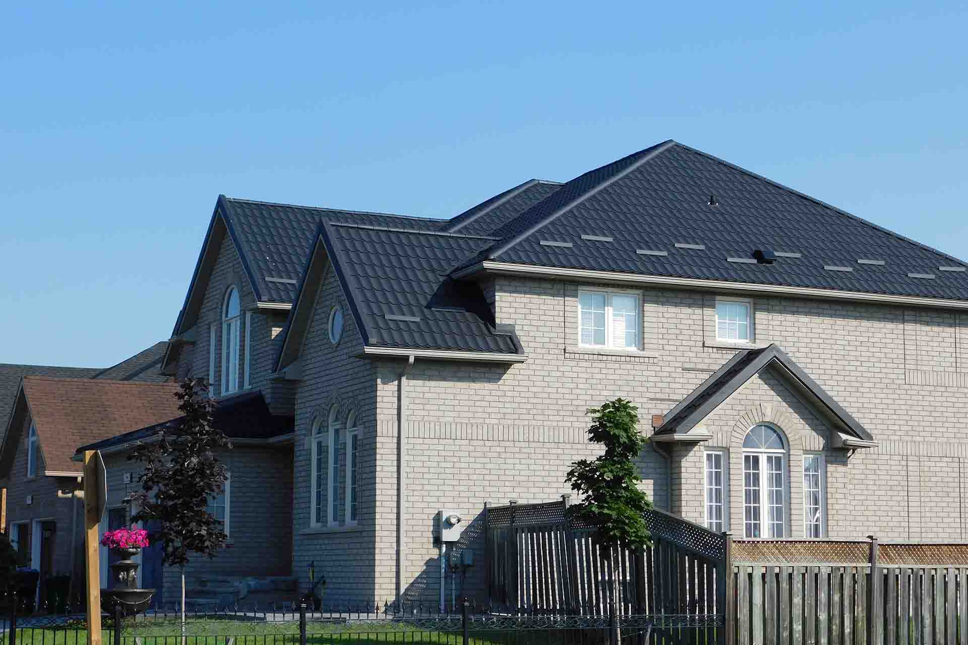 The Physics of Cool: Mastering Emissivity and Thermal Performance in Metal Roofing