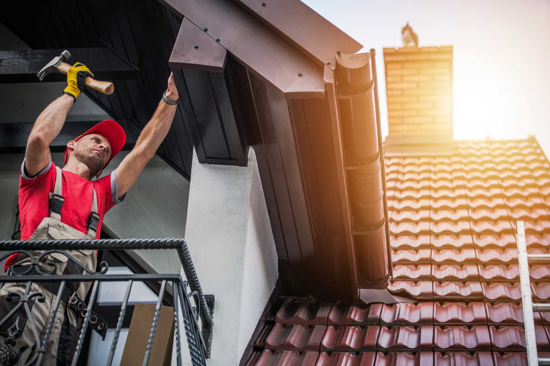 Pro Tips for Hiring: How to Choose the Right Metal Roofing Contractor