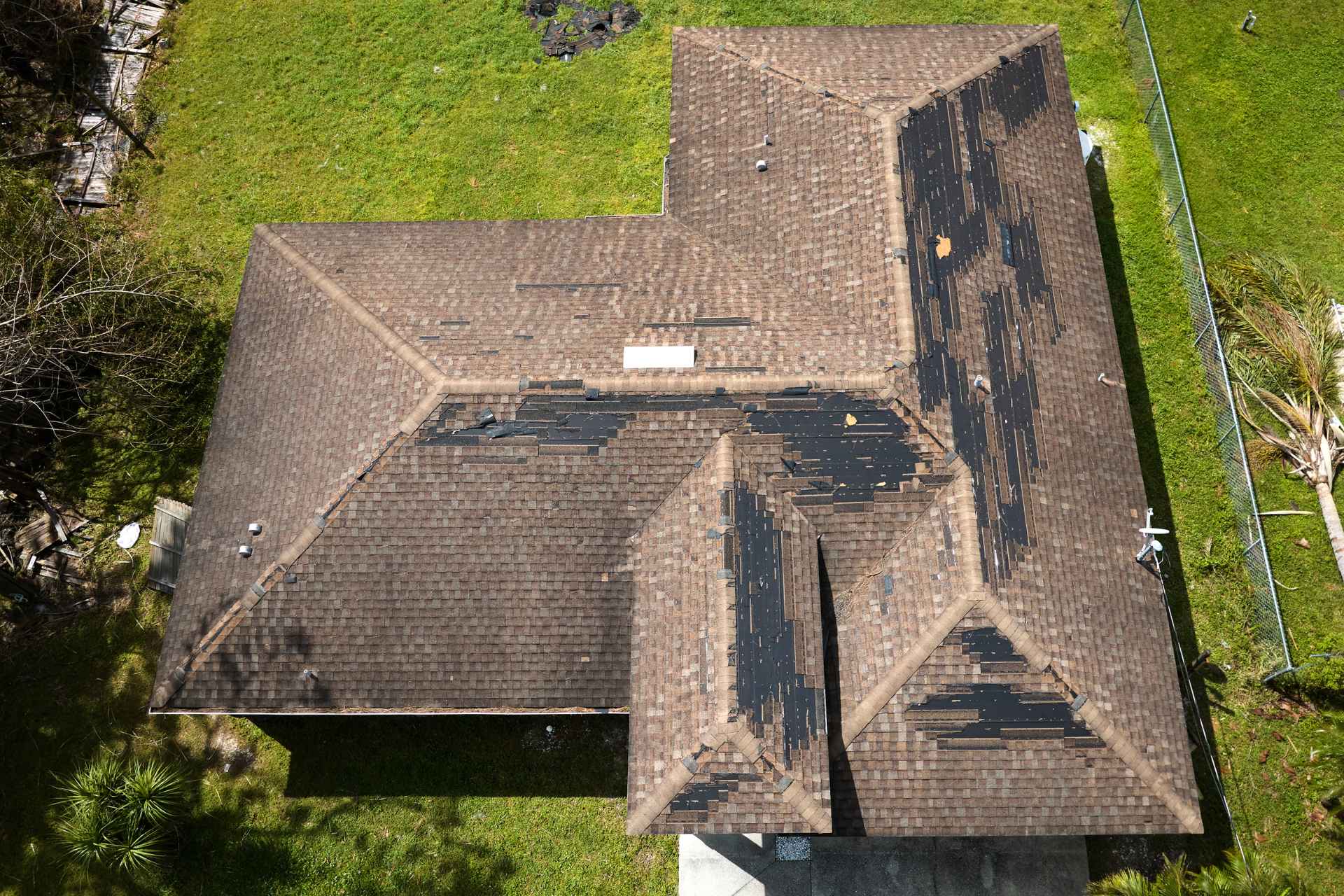 Top Red Flags Your Roof Is Failing (And Why Metal Is the Ultimate Replacement)
